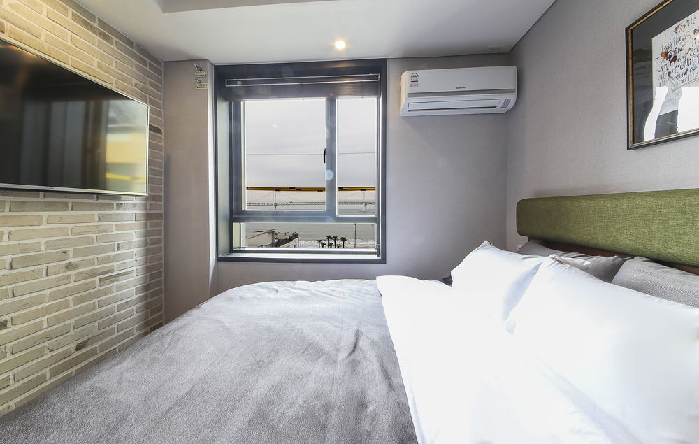 Brown Dot Hotel Gwangan Beach Busan Exterior photo